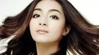 麦迪娜个人资料简介,多才多艺的影视新星，从舞台到荧屏的华丽蜕变